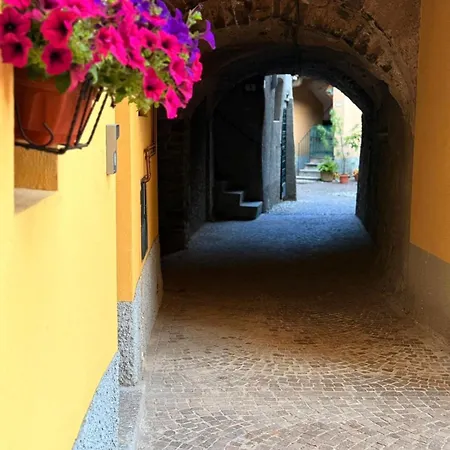 Casa I Portichetti-near Bellagio-lake Civenna
